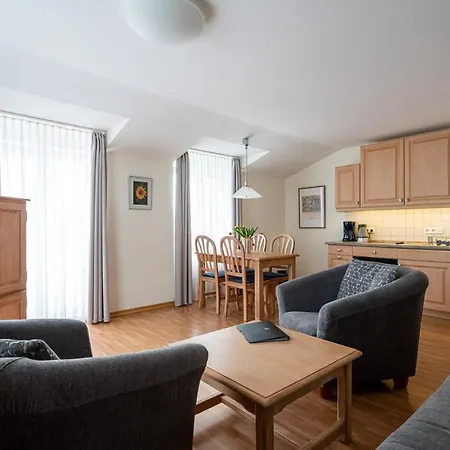 Haus Sonnenschein 아파트 괴렌