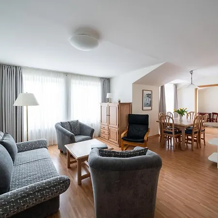 Haus Sonnenschein Goehren * Goehren (Ruegen)